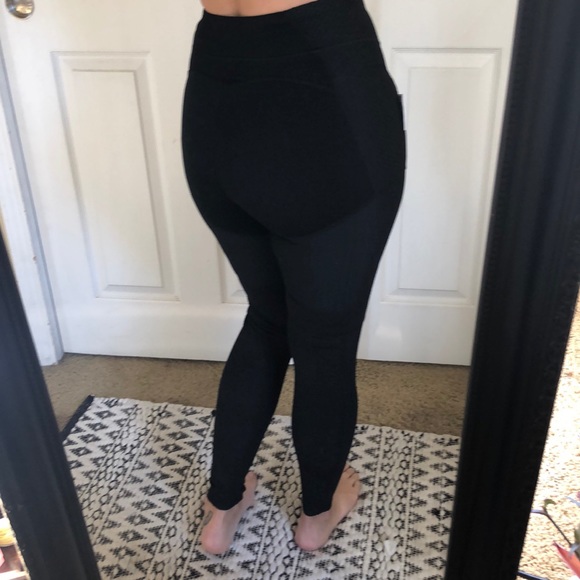 🦈 𝔾𝕪𝕞 𝕊𝕙𝕒𝕣𝕜 𝕃𝕖𝕘𝕘𝕚𝕟𝕘𝕤 - Picture 2 of 7